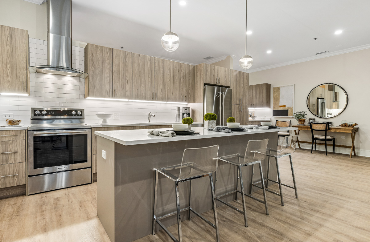 835 Lake Street - 303