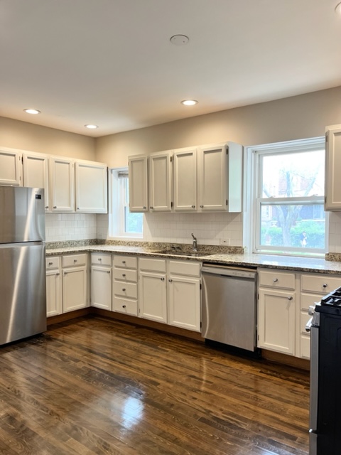 601 Elgin Avenue - 1