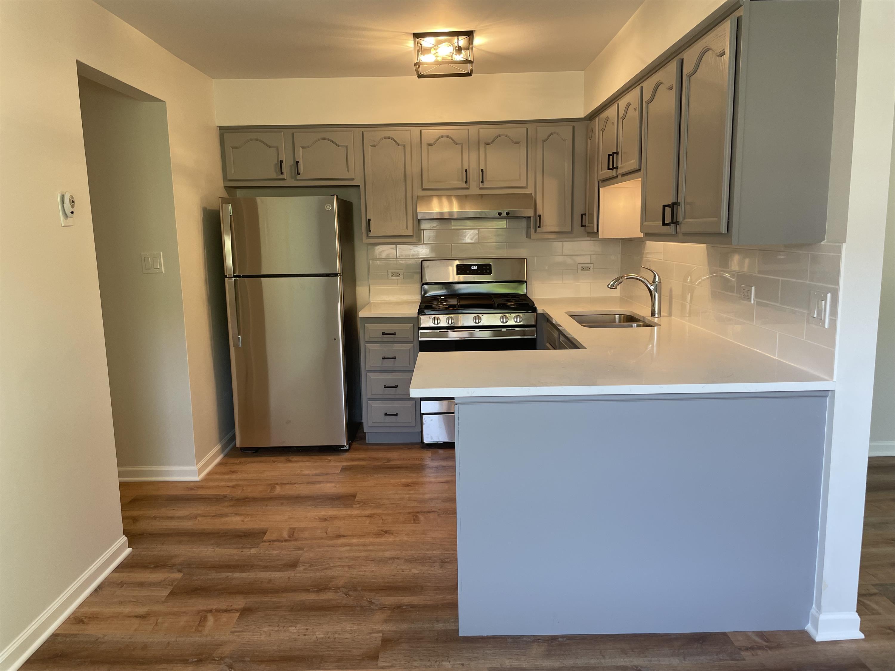 4525 Sunnyside Avenue - 2N