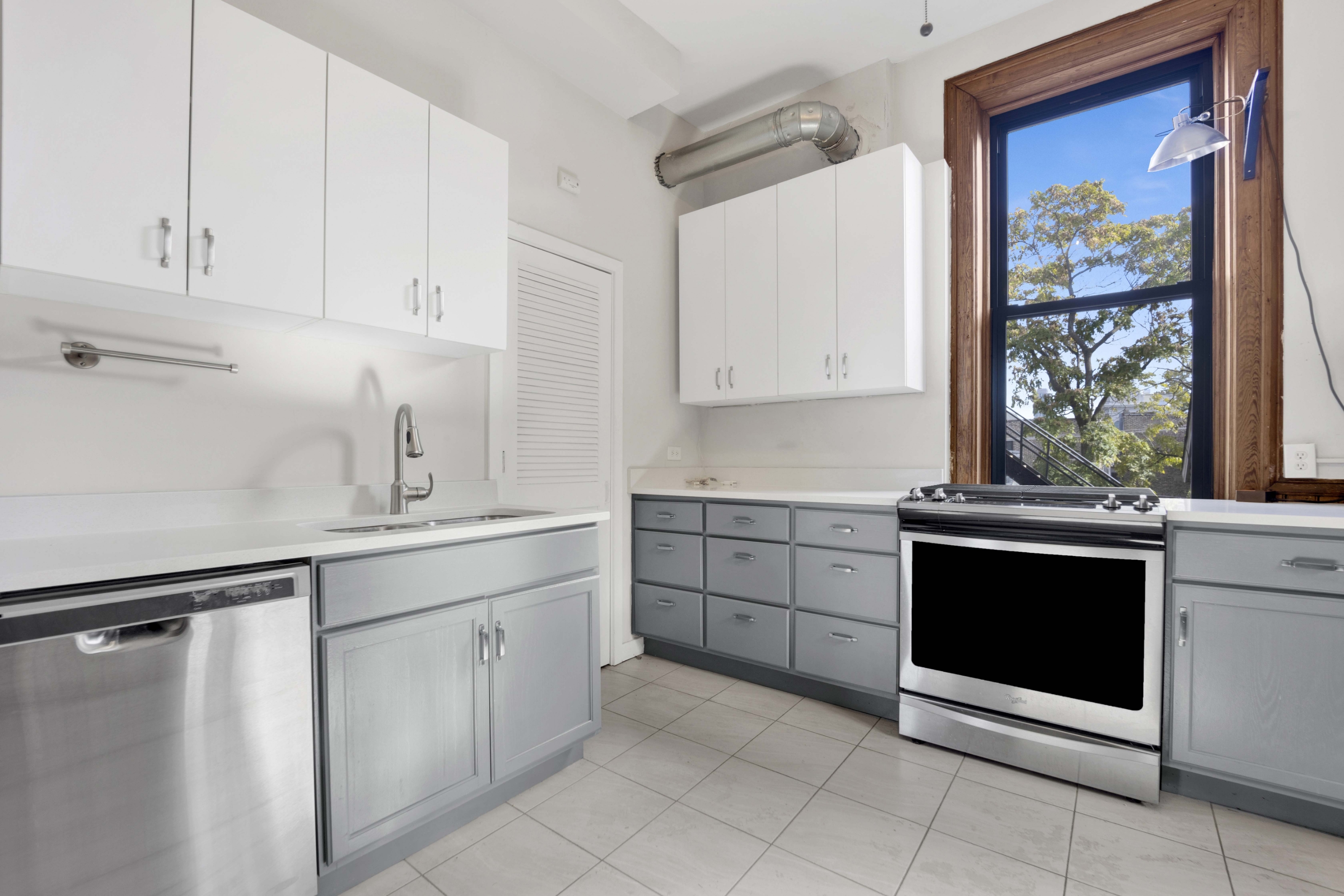 1967 North Dayton Street - 3S