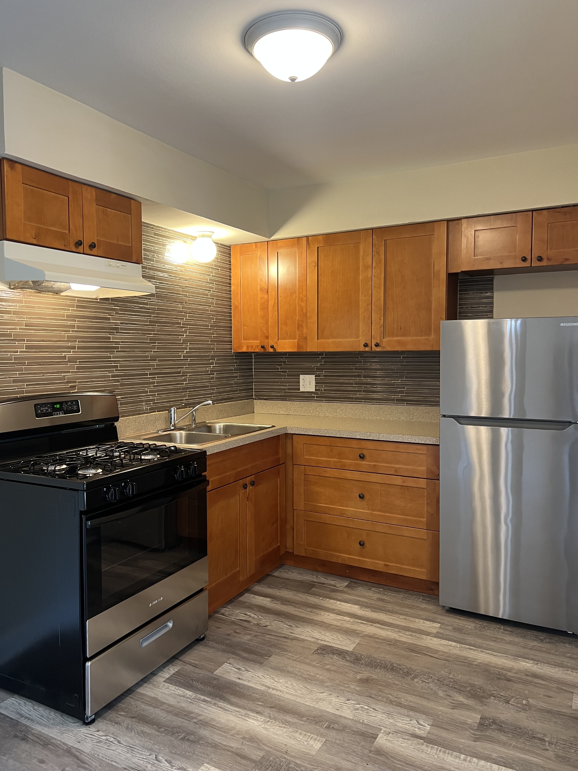 8641 South 82nd Court - 8